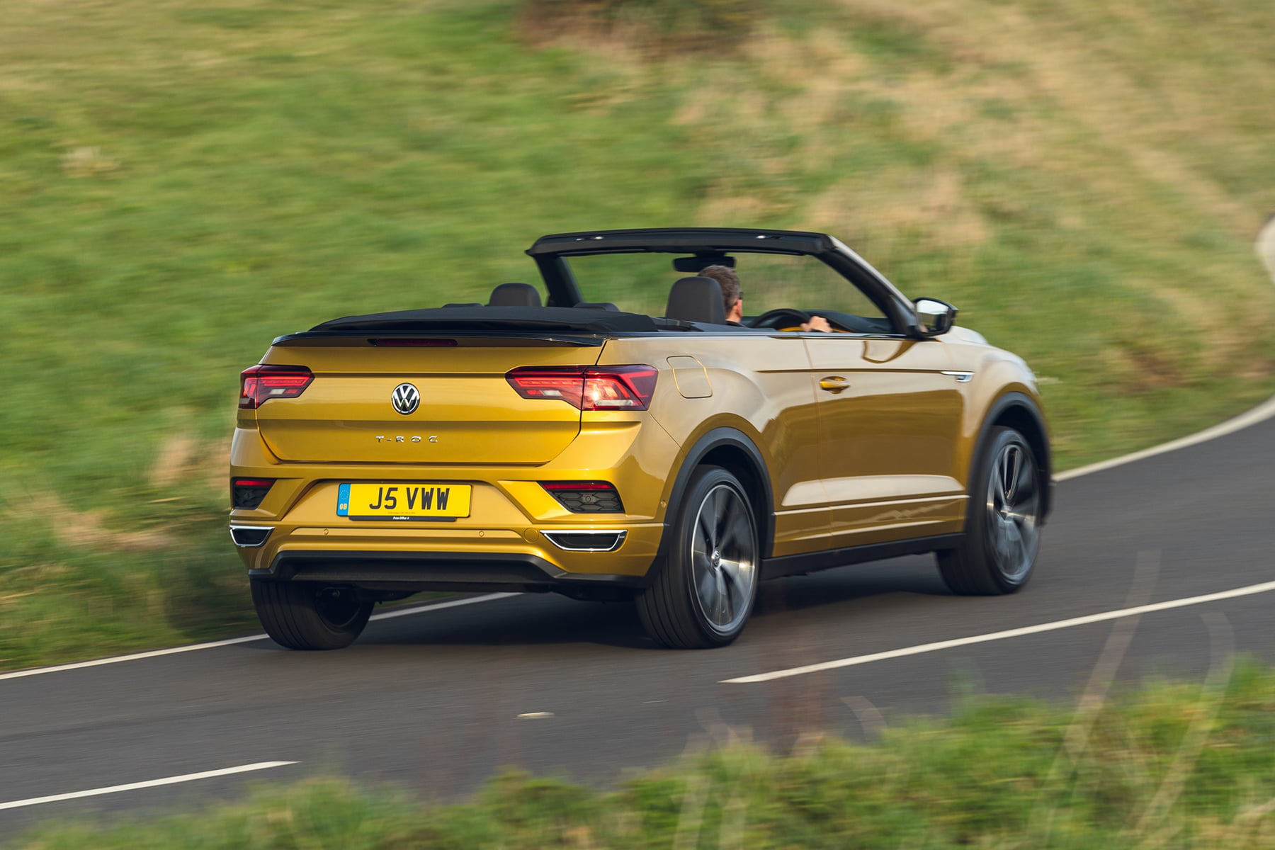 Volkswagen T-Roc Cabriolet rear view | Expert Rating