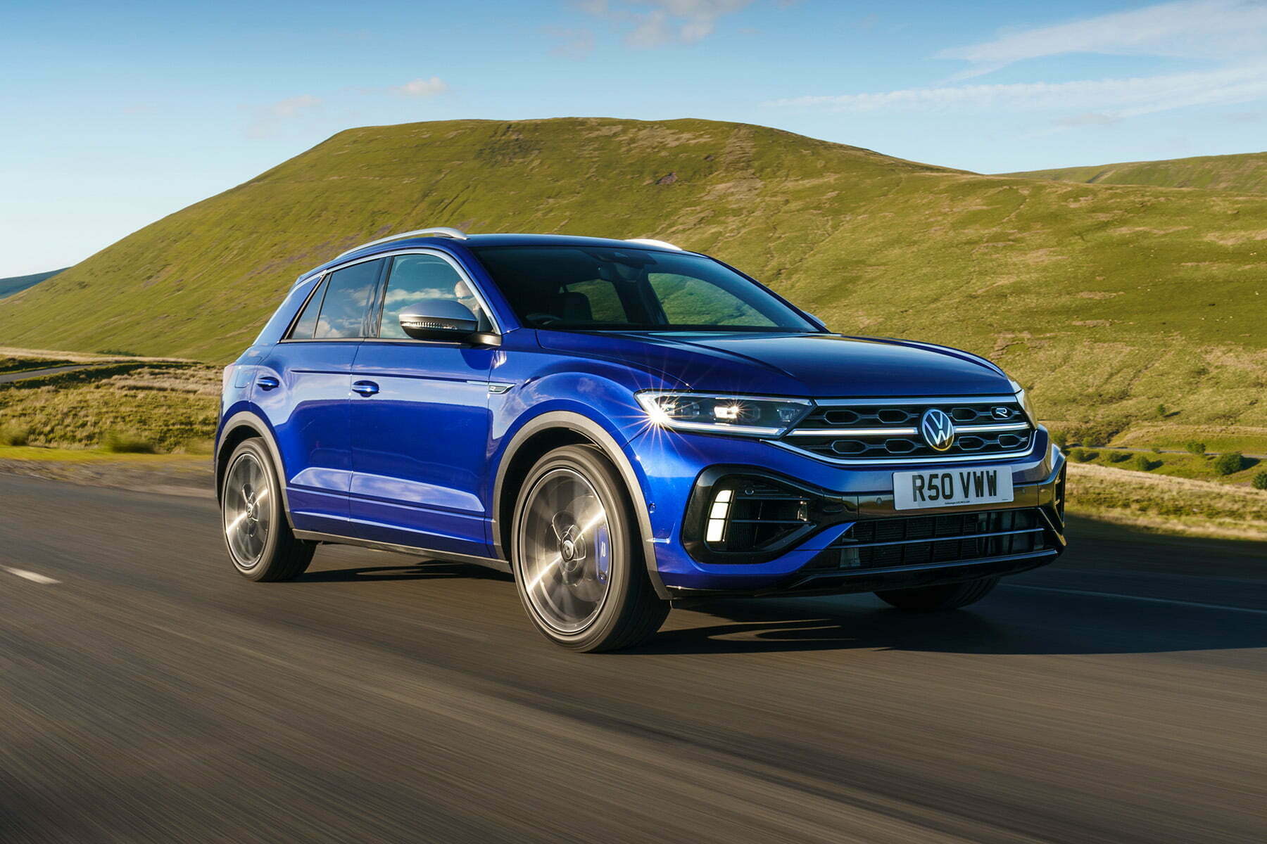 Volkswagen T-Roc R (2019 onwards) front view | Expert Rating